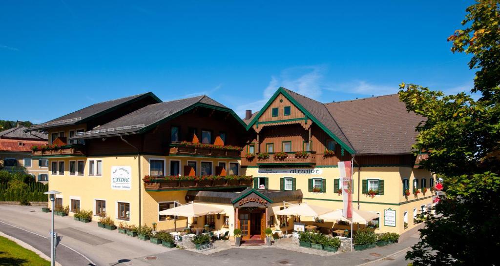 Hotel Landgasthof Altwirt Seeham エクステリア 写真
