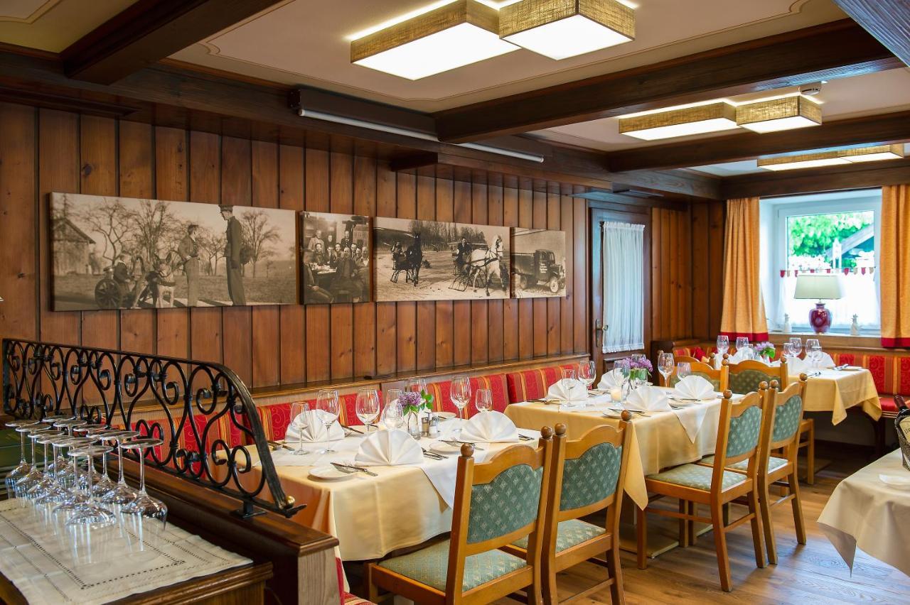 Hotel Landgasthof Altwirt Seeham エクステリア 写真