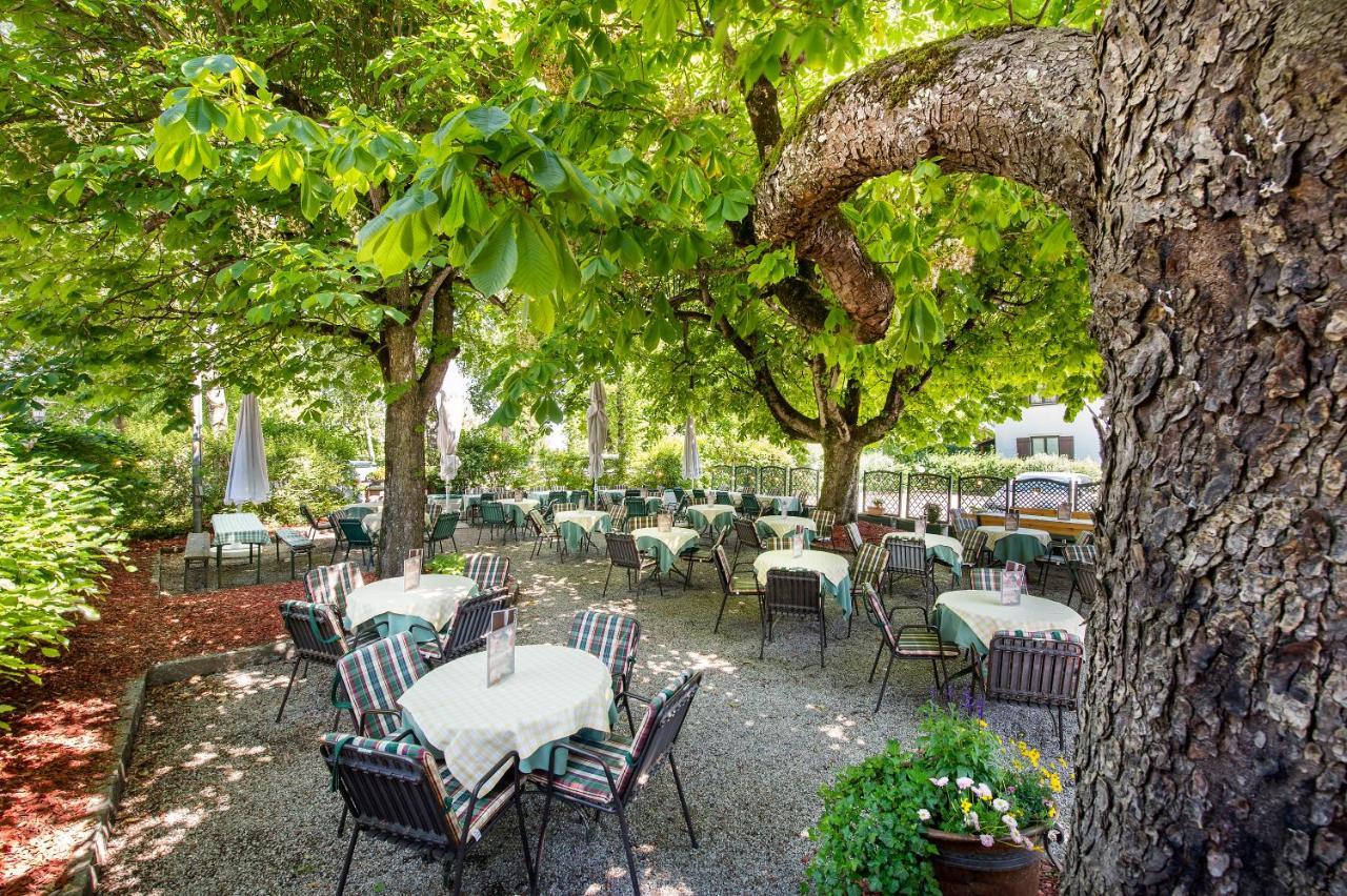 Hotel Landgasthof Altwirt Seeham エクステリア 写真