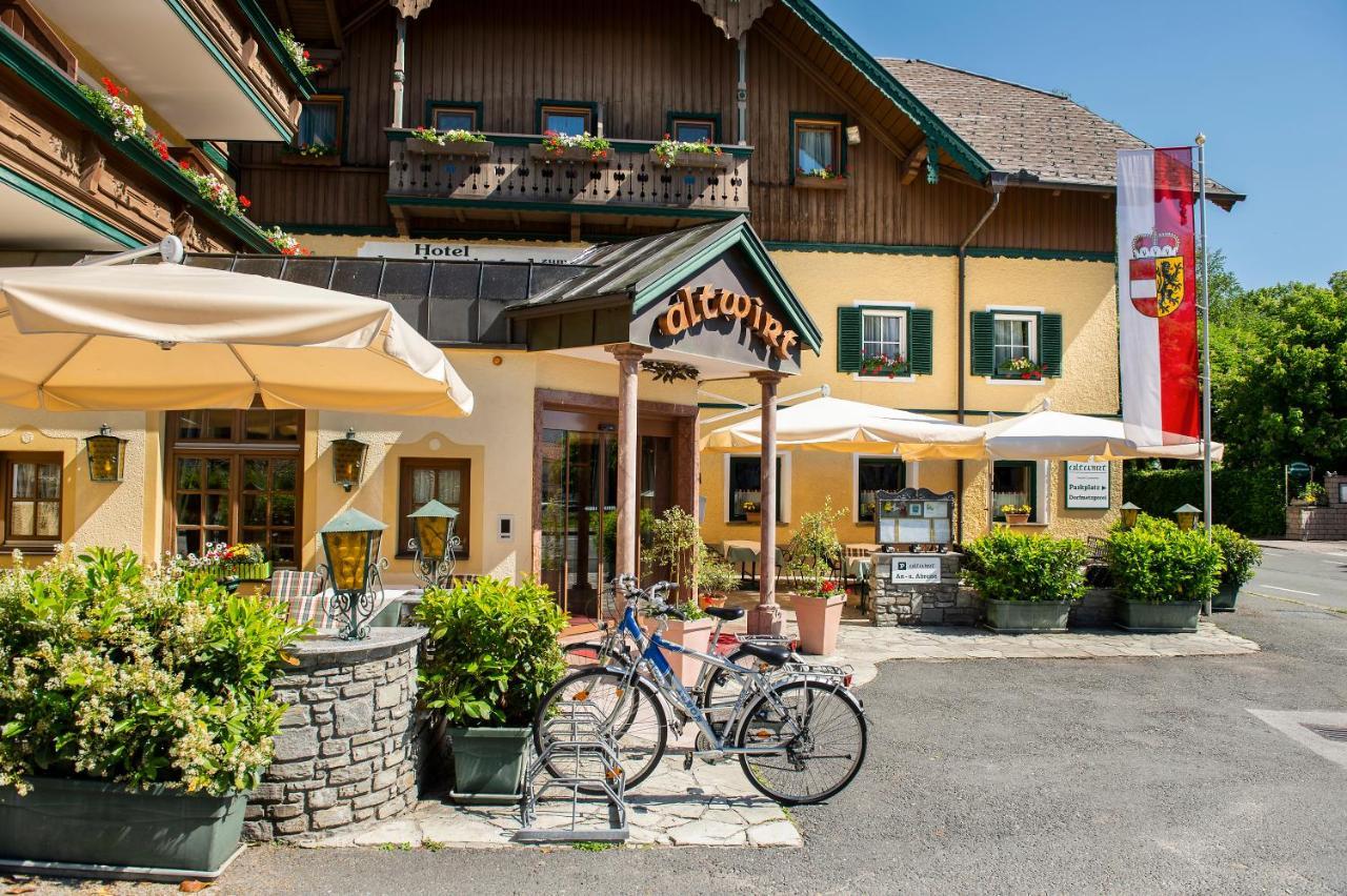 Hotel Landgasthof Altwirt Seeham エクステリア 写真